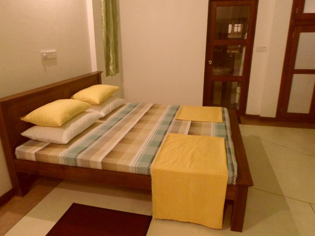 Nilas Guesthouse ヒッカドゥワ 部屋 写真