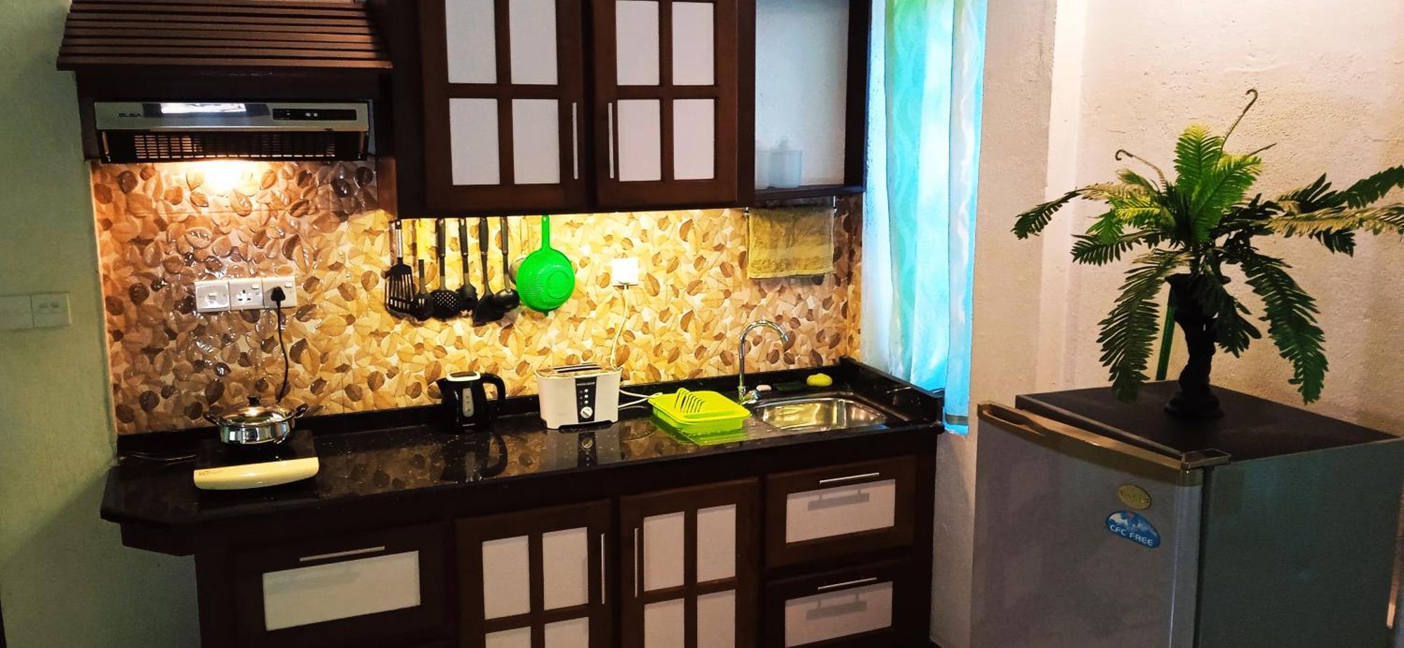 Nilas Guesthouse ヒッカドゥワ エクステリア 写真