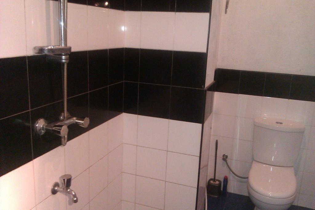Nilas Guesthouse ヒッカドゥワ 部屋 写真